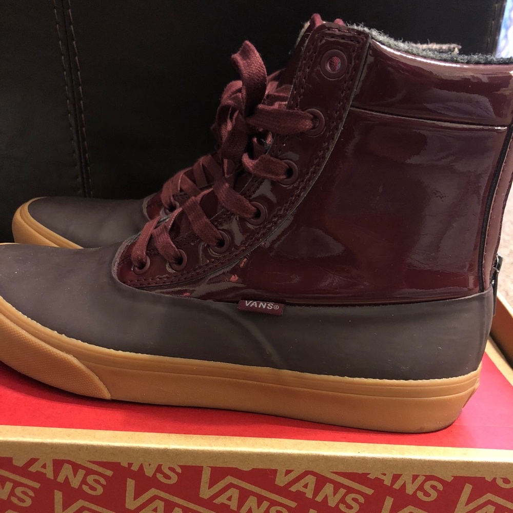 All weather boots Vans
